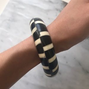 Vintage unique Black & White “Bone” Bangle